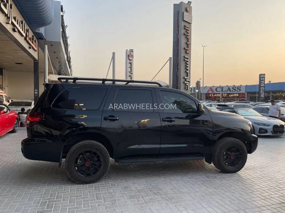 Toyota Sequoia 2021 for Sale in Dubai Image-9