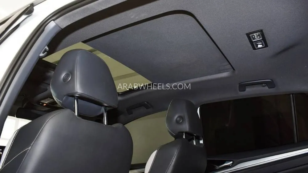 Volkswagen ID.4 2021 for Sale in Sharjah Image-9