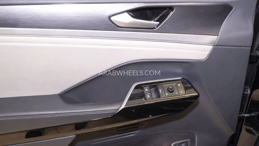 Volkswagen ID.6 2022 for Sale in Sharjah Image-11