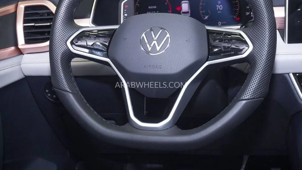 Volkswagen Taos 2023 for Sale in Sharjah Image-9