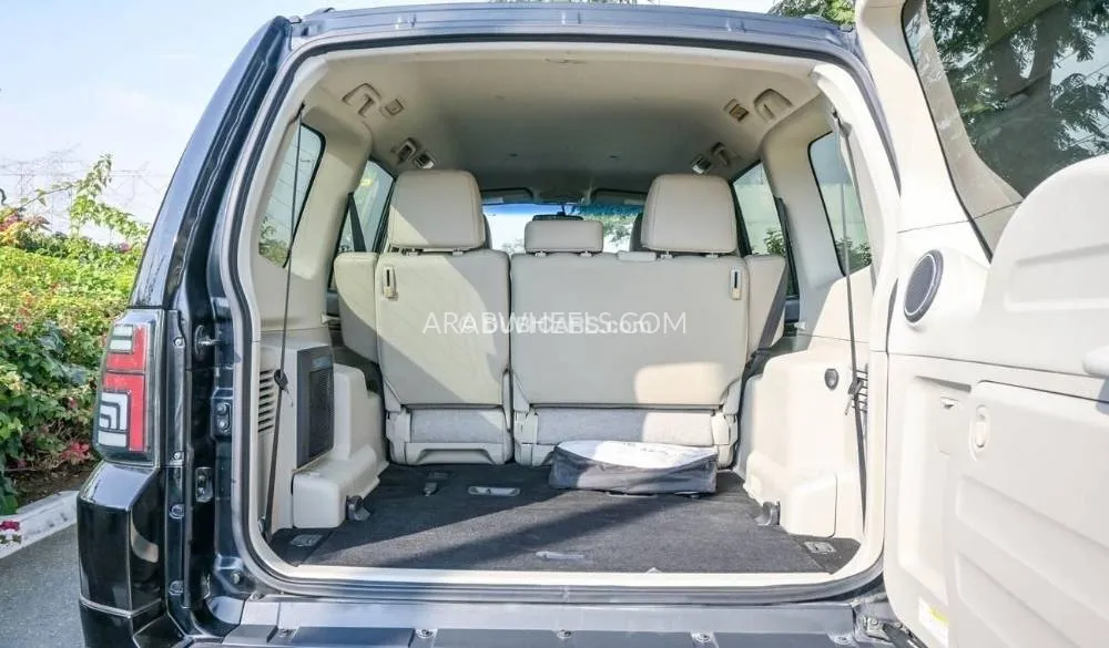 Mitsubishi Pajero 2020 for Sale in Dubai Image-16