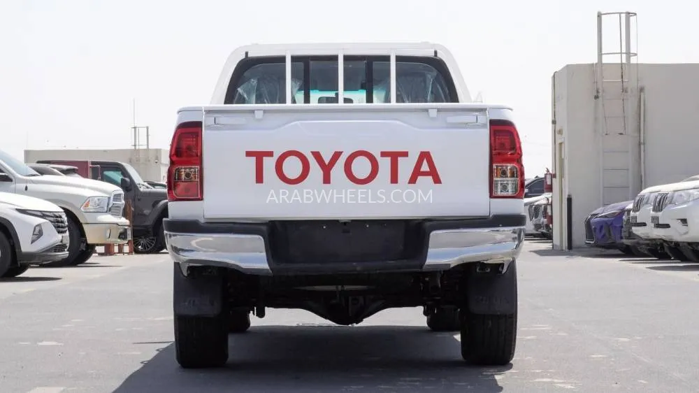 Toyota Hilux 2017 for Sale in Dubai Image-14
