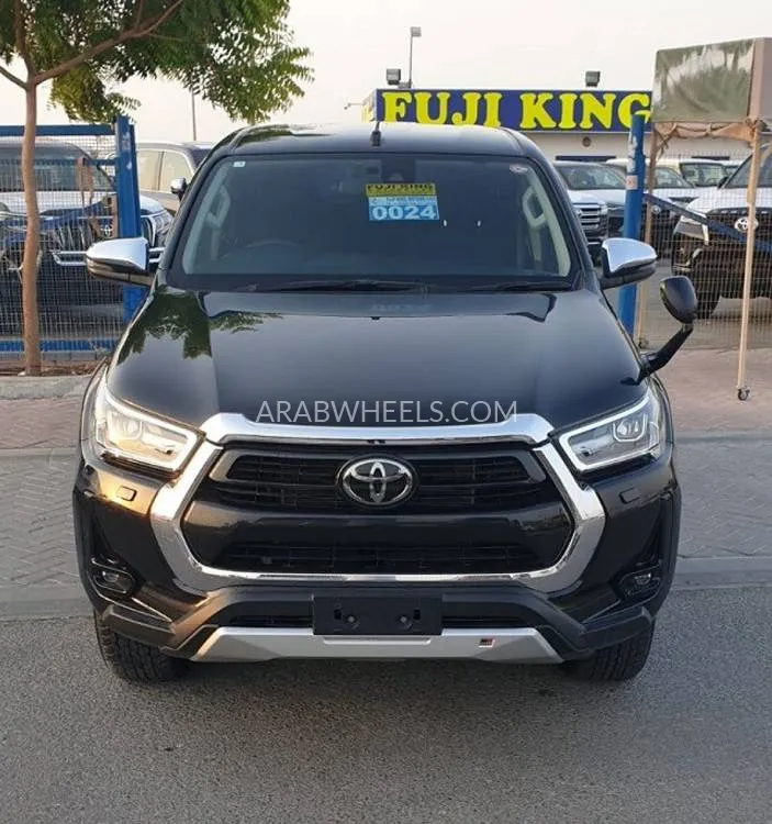 Toyota Hilux 2021 for Sale in Dubai Image-2