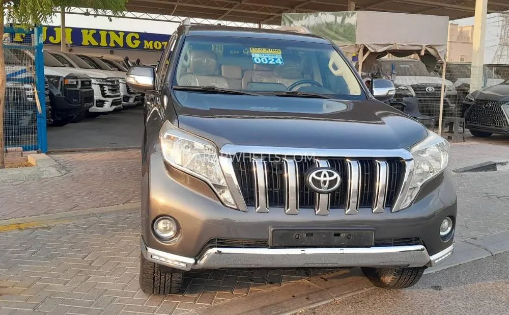 Toyota Land Cruiser Prado 2015 for Sale in Dubai Image-3