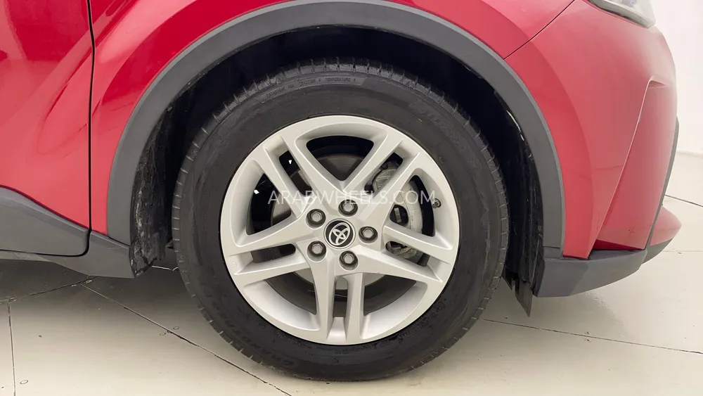 Toyota C-HR 2021 for Sale in Dubai Image-10