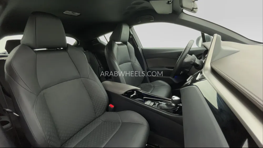 Toyota C-HR 2021 for Sale in Dubai Image-24