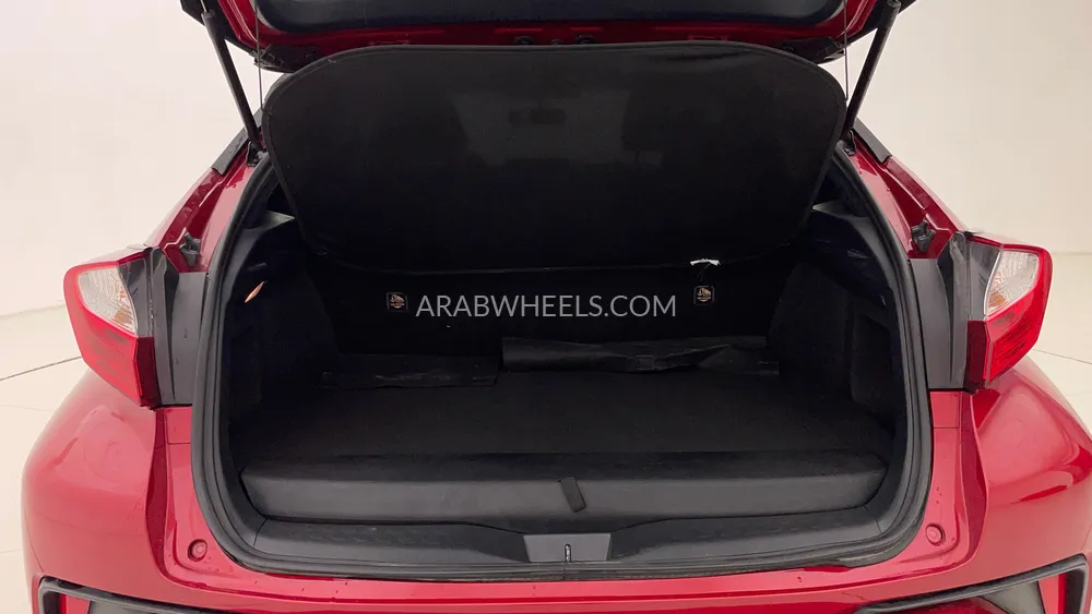 Toyota C-HR 2021 for Sale in Dubai Image-26