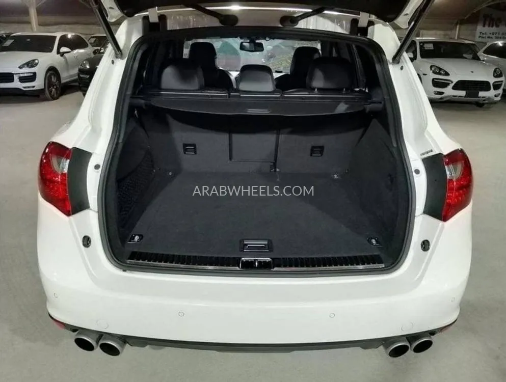 Porsche Cayenne 2011 for Sale in Dubai Image-14