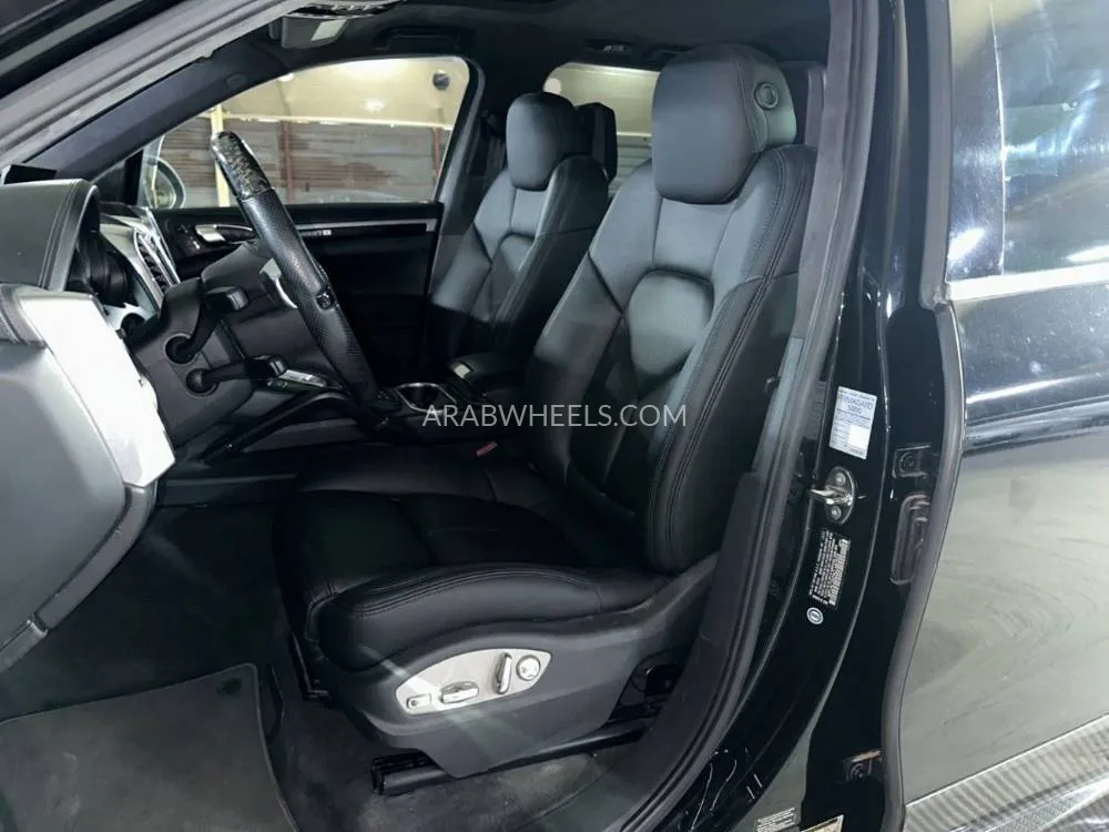 Porsche Cayenne 2012 for Sale in Dubai Image-13