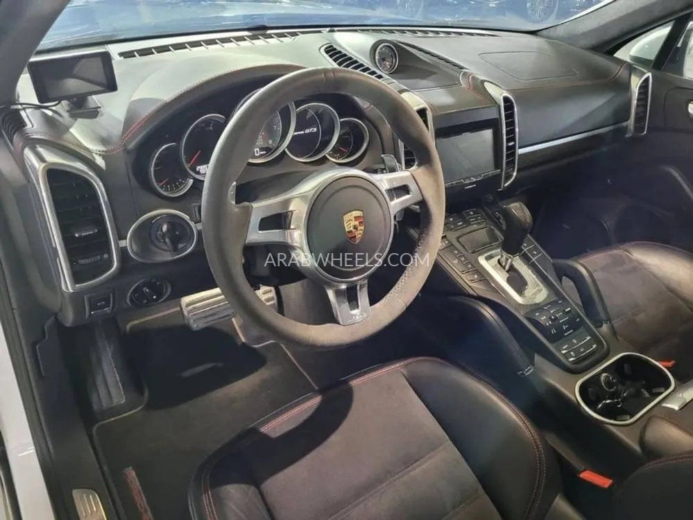 Porsche Cayenne 2013 for Sale in Dubai Image-14
