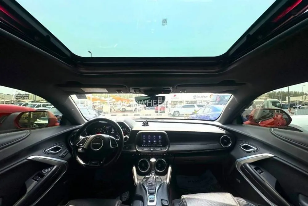 Chevrolet Camaro 2019 for Sale in Sharjah Image-10