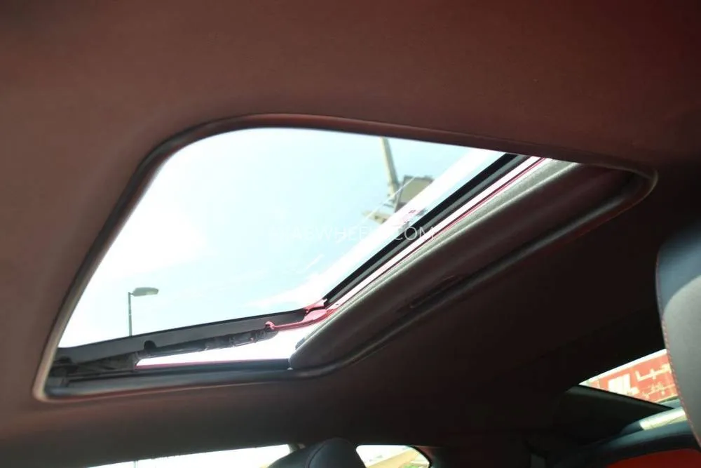 Chevrolet Camaro 2021 for Sale in Sharjah Image-11