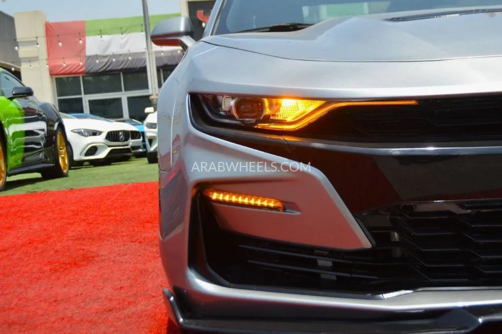 Chevrolet Camaro 2023 for Sale in Sharjah Image-6