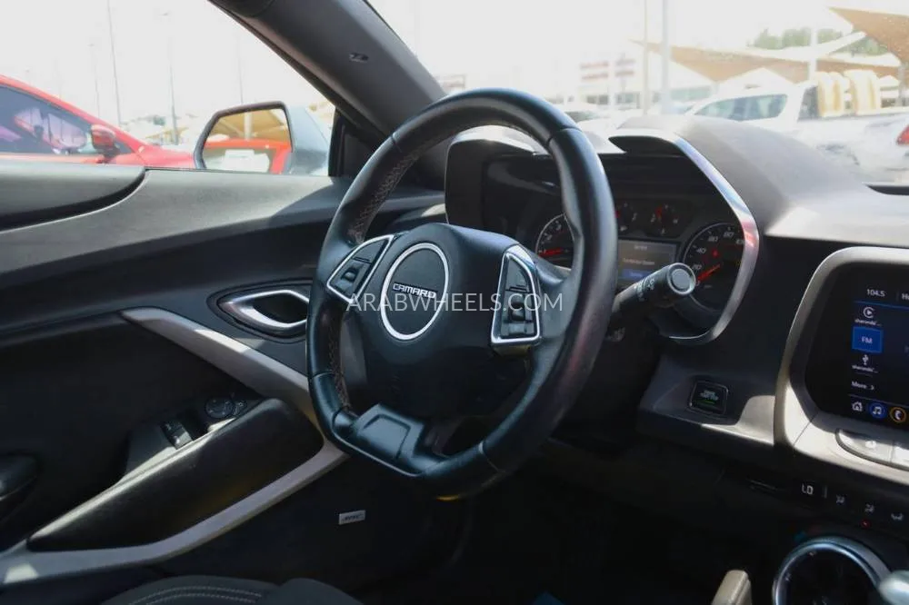 Chevrolet Camaro 2023 for Sale in Sharjah Image-15