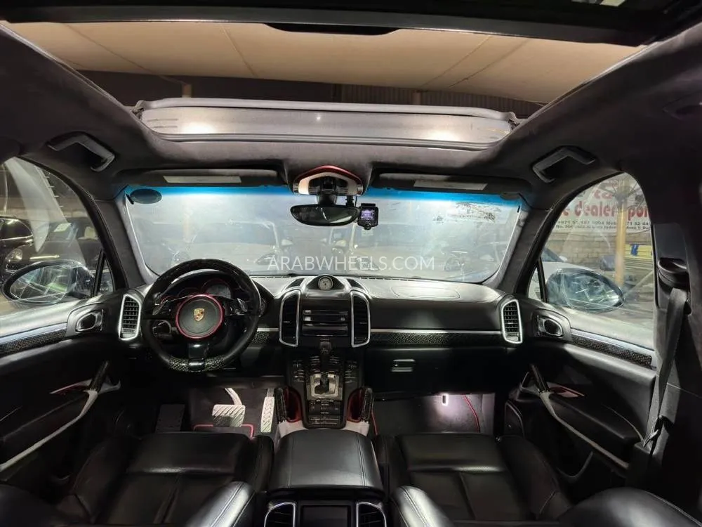Porsche Cayenne 2012 for Sale in Dubai Image-16