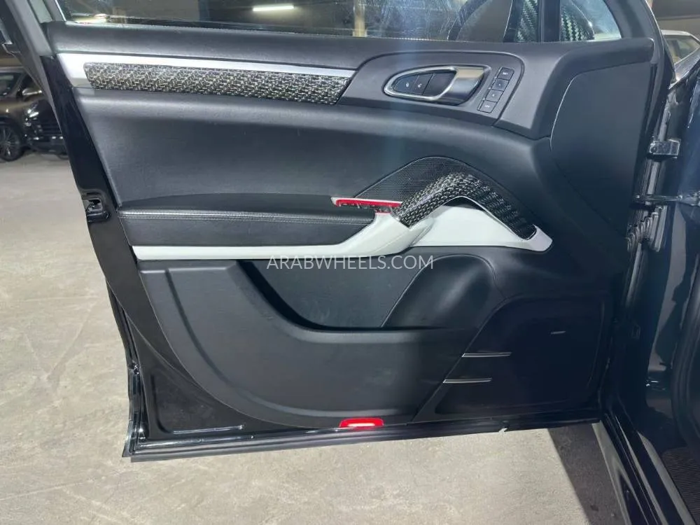 Porsche Cayenne 2012 for Sale in Dubai Image-19