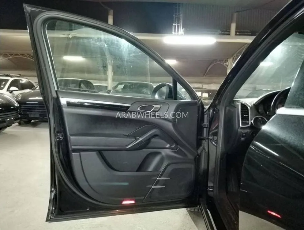 Porsche Cayenne 2012 for Sale in Dubai Image-19