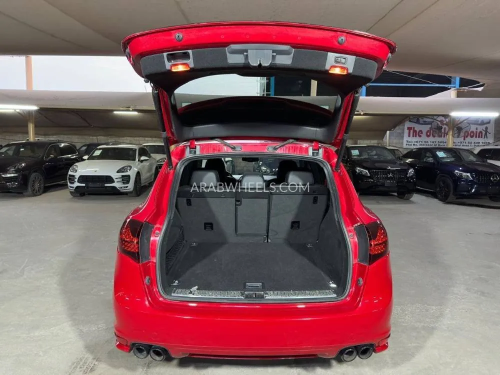 Porsche Cayenne 2013 for Sale in Dubai Image-11