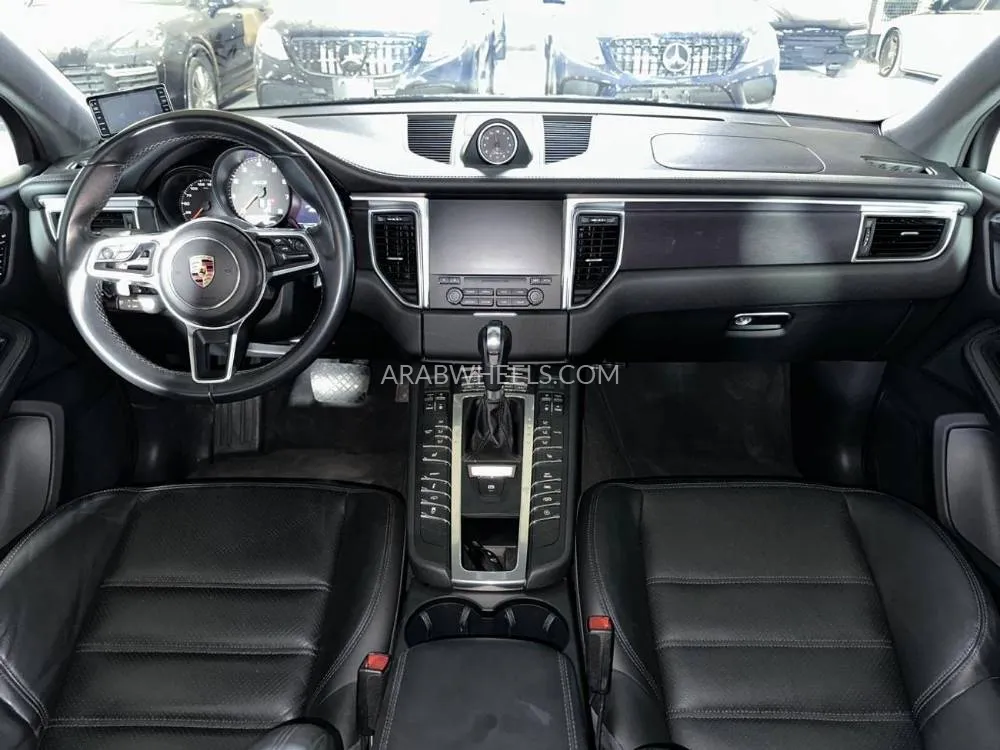 Porsche Macan 2017 for Sale in Dubai Image-16