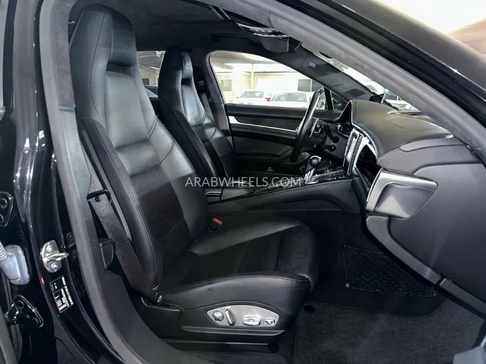 Porsche Panamera 2014 for Sale in Dubai Image-14