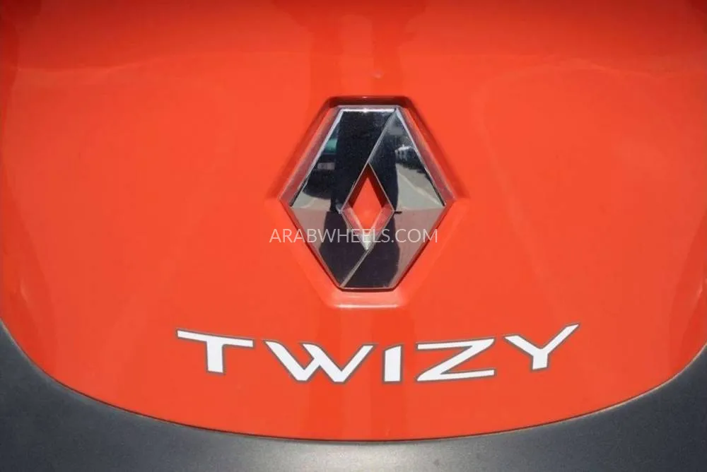 Renault Twizy 2017 for Sale in Dubai Image-8