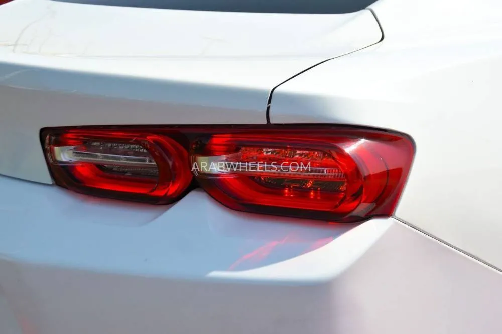 Chevrolet Camaro 2020 for Sale in Sharjah Image-9