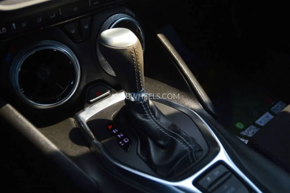 Chevrolet Camaro 2024 for Sale in Sharjah Image-10