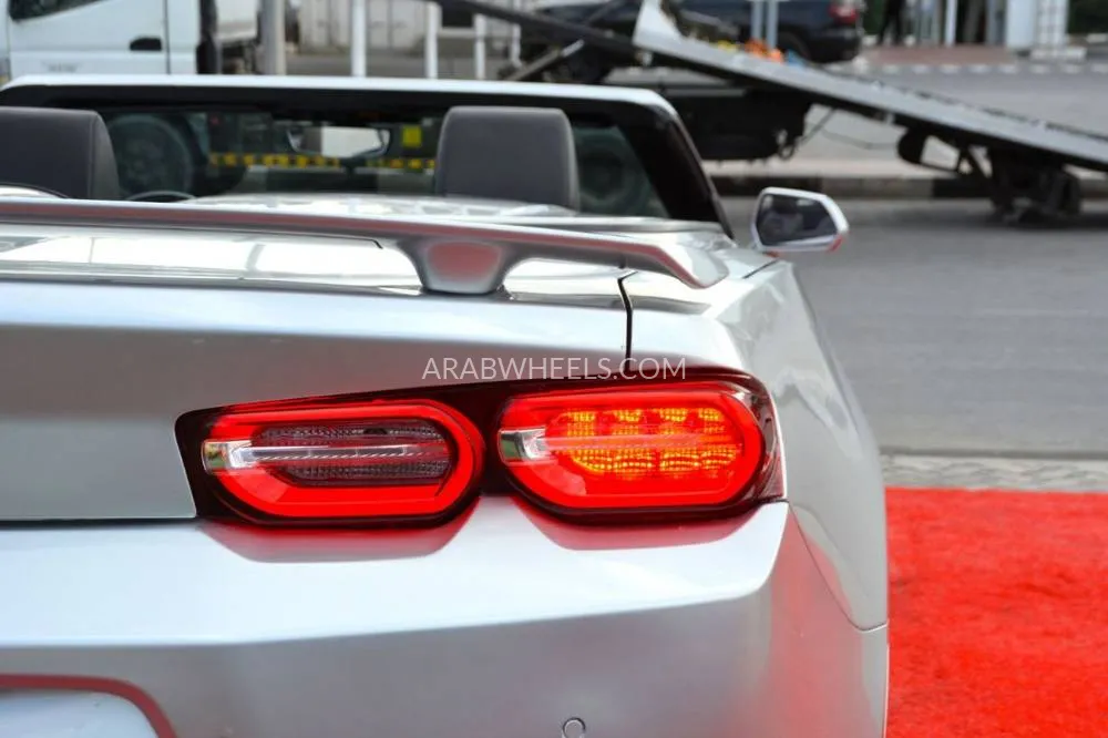 Chevrolet Camaro 2019 for Sale in Sharjah Image-9