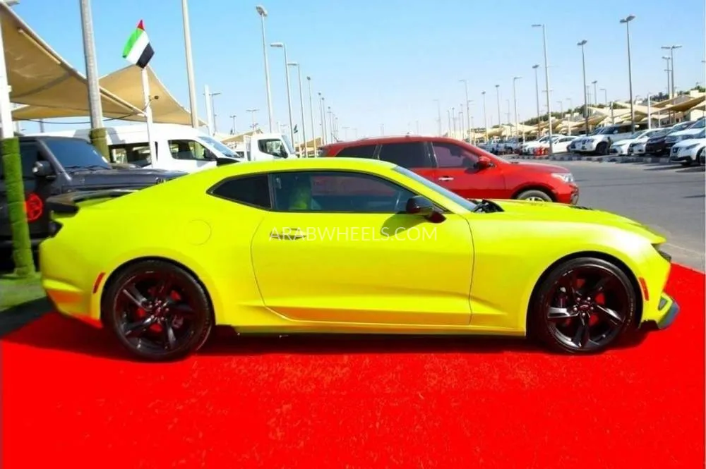Chevrolet Camaro 2022 for Sale in Sharjah Image-10