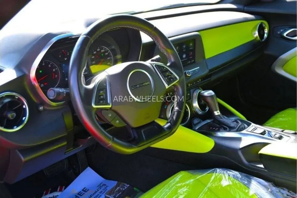 Chevrolet Camaro 2022 for Sale in Sharjah Image-11