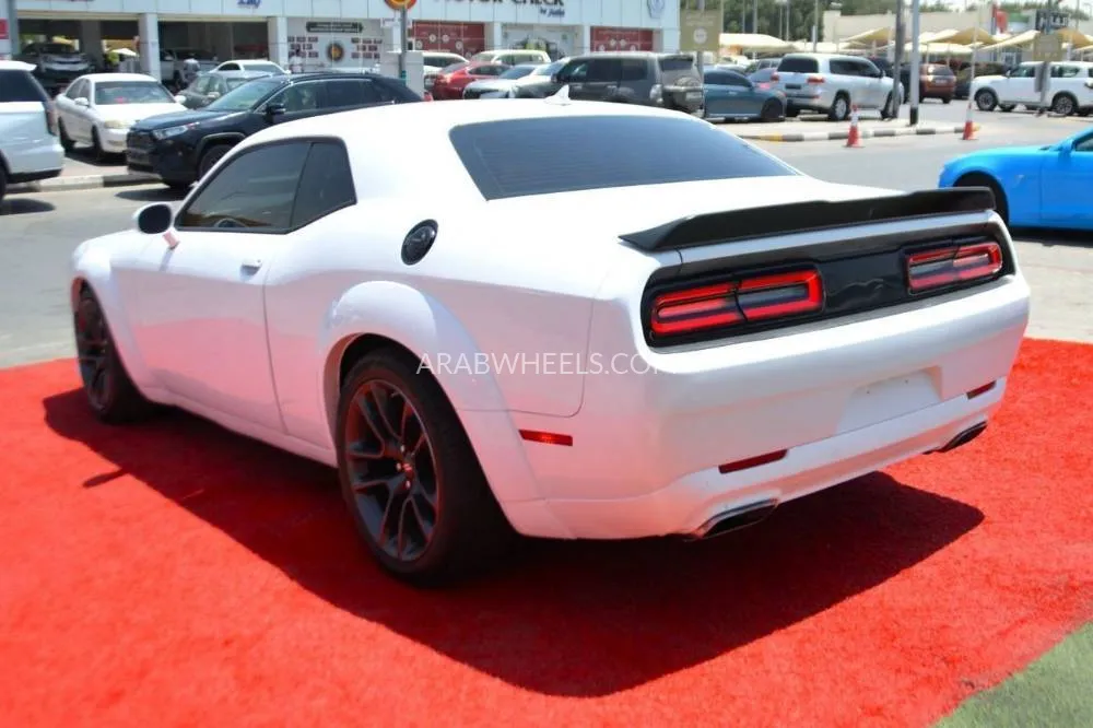 Dodge Charger 2020 for Sale in Sharjah Image-6