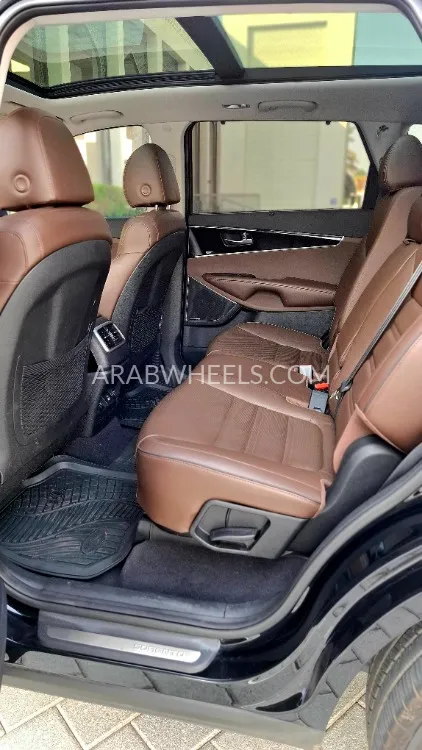 Kia Sorento 2019 for Sale in Dubai Image-12