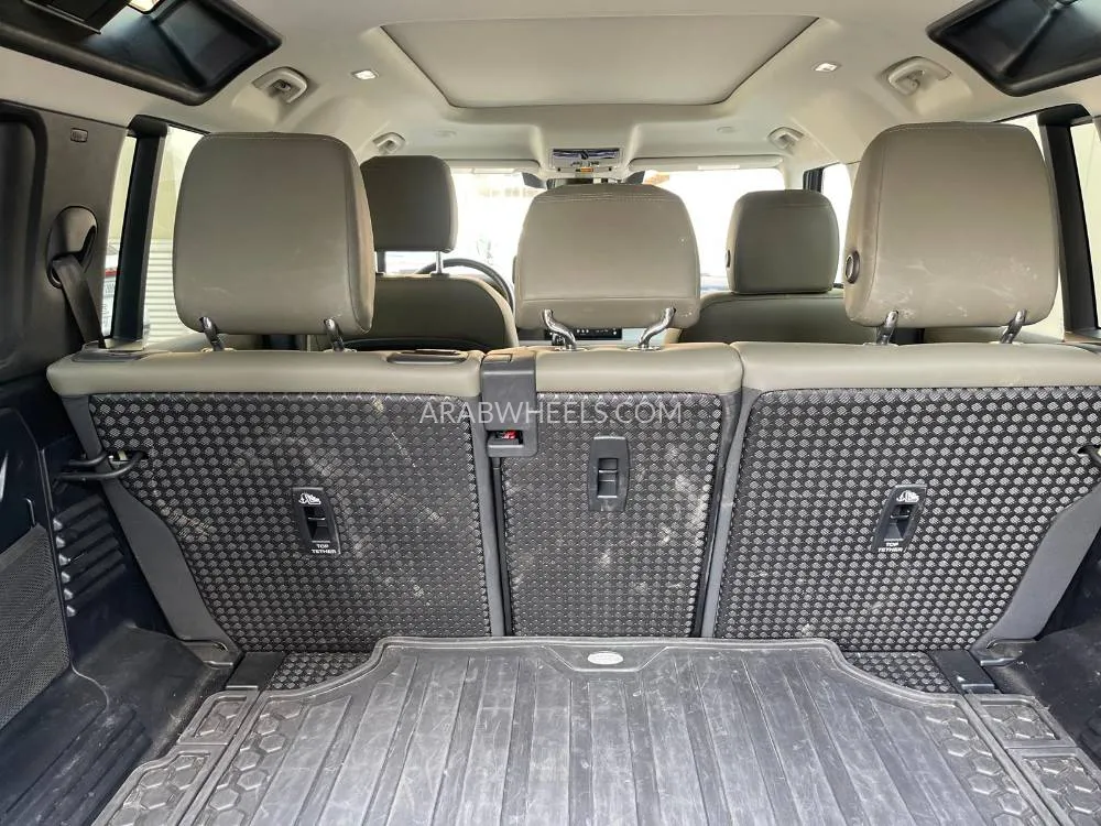 Land Rover Defender 2023 for Sale in Dubai Image-15