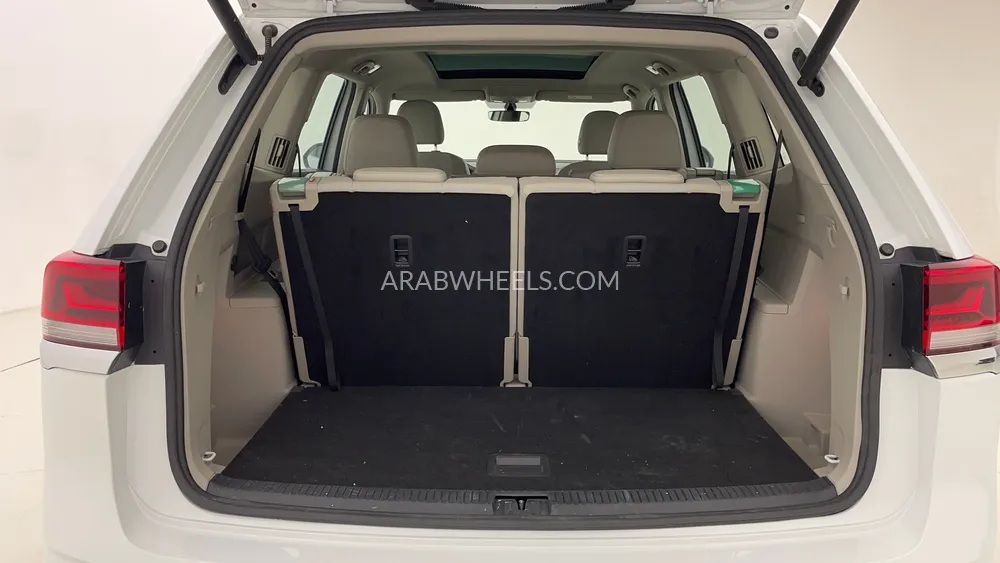 Volkswagen Teramont 2023 for Sale in Dubai Image-28