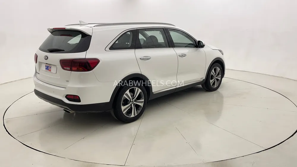 Kia Sorento 2019 for Sale in Dubai Image-3