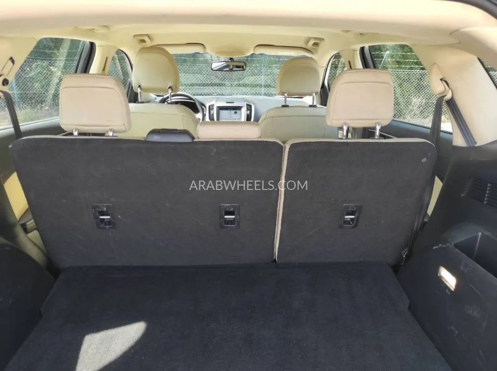 Ford Edge 2017 for Sale in Sharjah Image-19