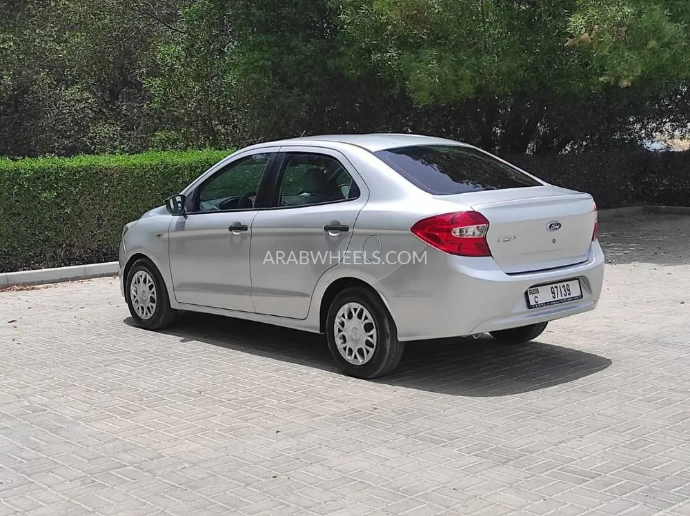 Ford Figo 2018 for Sale in Sharjah Image-6