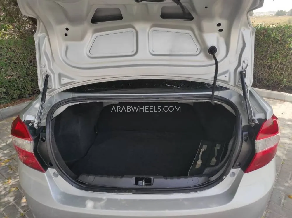 Ford Figo 2018 for Sale in Sharjah Image-13