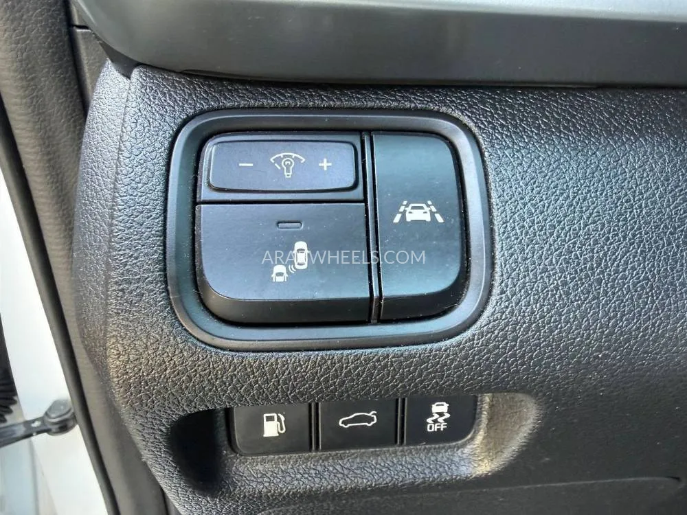 Kia Optima 2020 for Sale in Sharjah Image-10