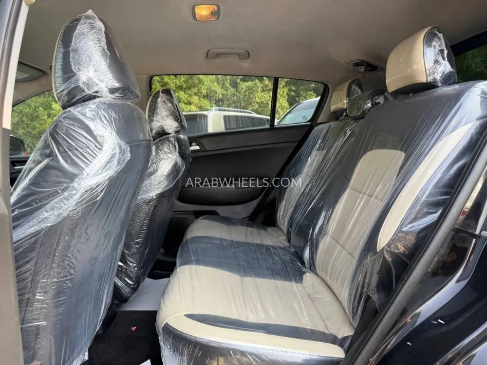 Kia Sportage 2017 for Sale in Sharjah Image-18