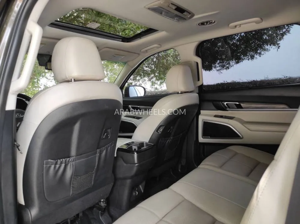 Kia Telluride 2020 for Sale in Sharjah Image-14