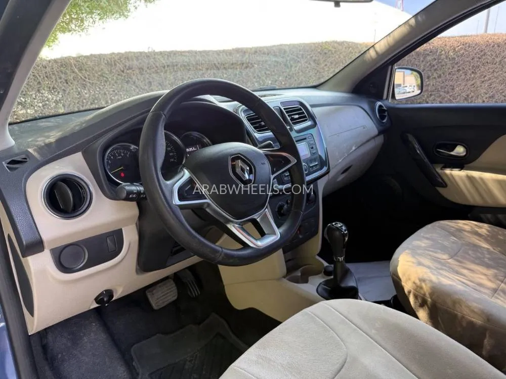 Renault Symbol 2020 for Sale in Sharjah Image-15