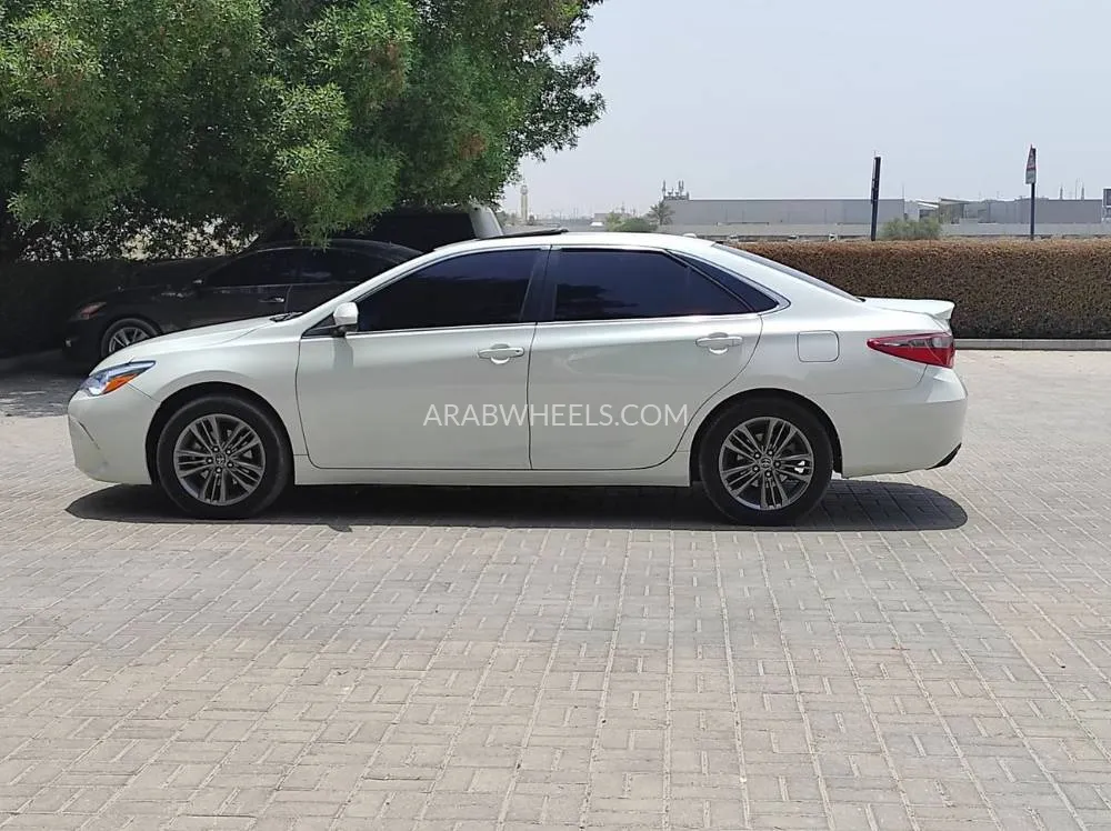 Toyota Camry 2016 for Sale in Sharjah Image-15