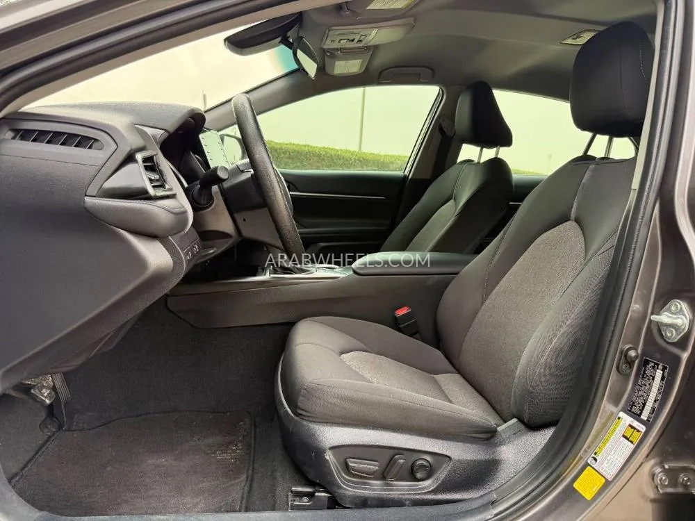 Toyota Camry 2023 for Sale in Sharjah Image-12