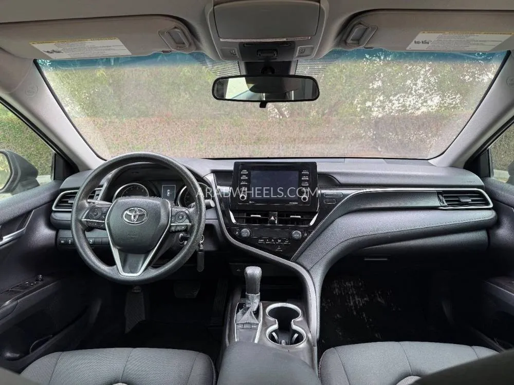 Toyota Camry 2023 for Sale in Sharjah Image-13