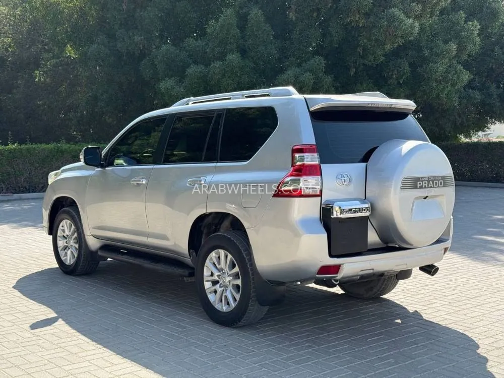 Toyota Land Cruiser Prado 2016 for Sale in Sharjah Image-3