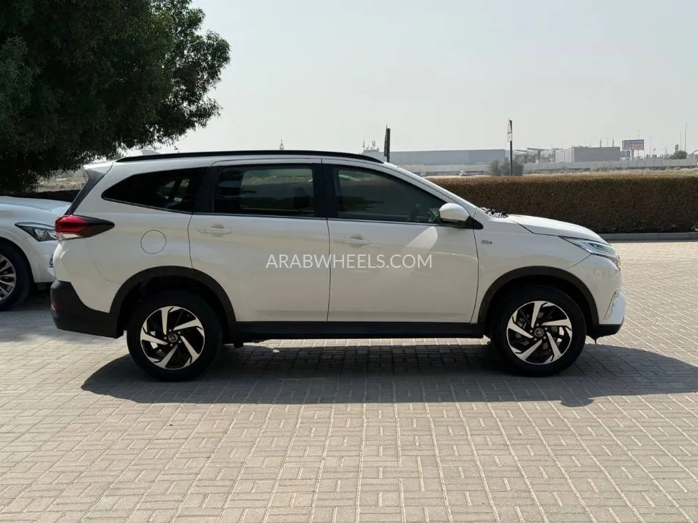 Toyota Rush 2023 for Sale in Sharjah Image-7