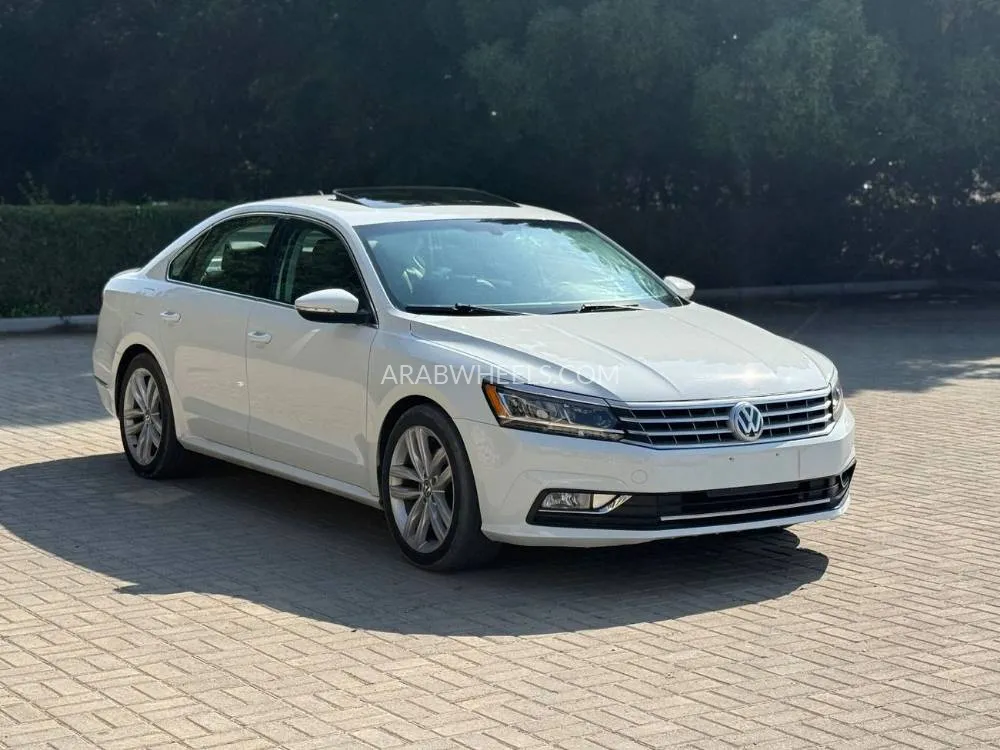 Volkswagen Passat 2018 for Sale in Sharjah Image-3