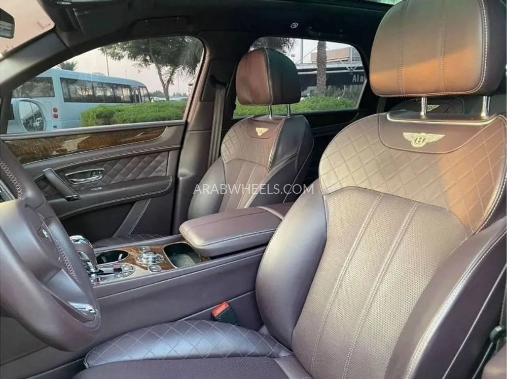Bentley Bentayga 2017 for Sale in Dubai Image-5
