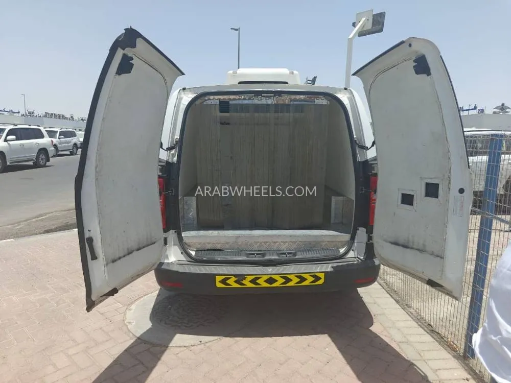 Hyundai H-1 Starex 2019 for Sale in Ajman Image-6
